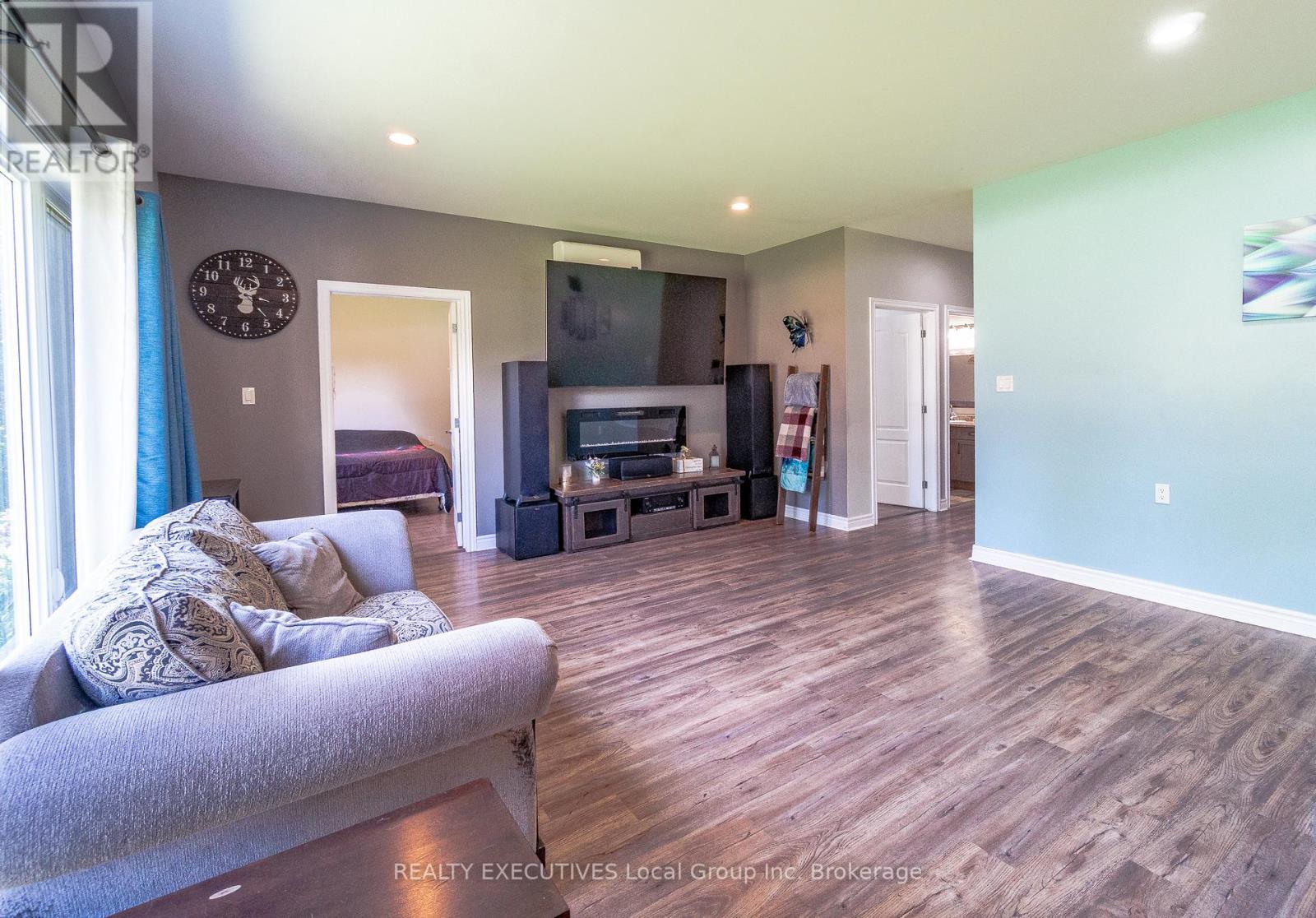 98 Memorial Park Drive E, Powassan, Ontario  P0H 1Z0 - Photo 28 - X12467810