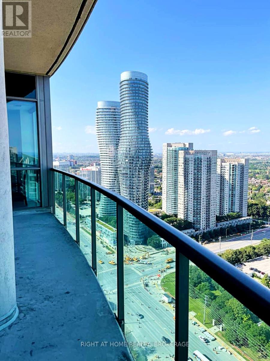 Ph101 - 208 Enfield Place, Mississauga, Ontario  L5B 0G8 - Photo 4 - W12467686