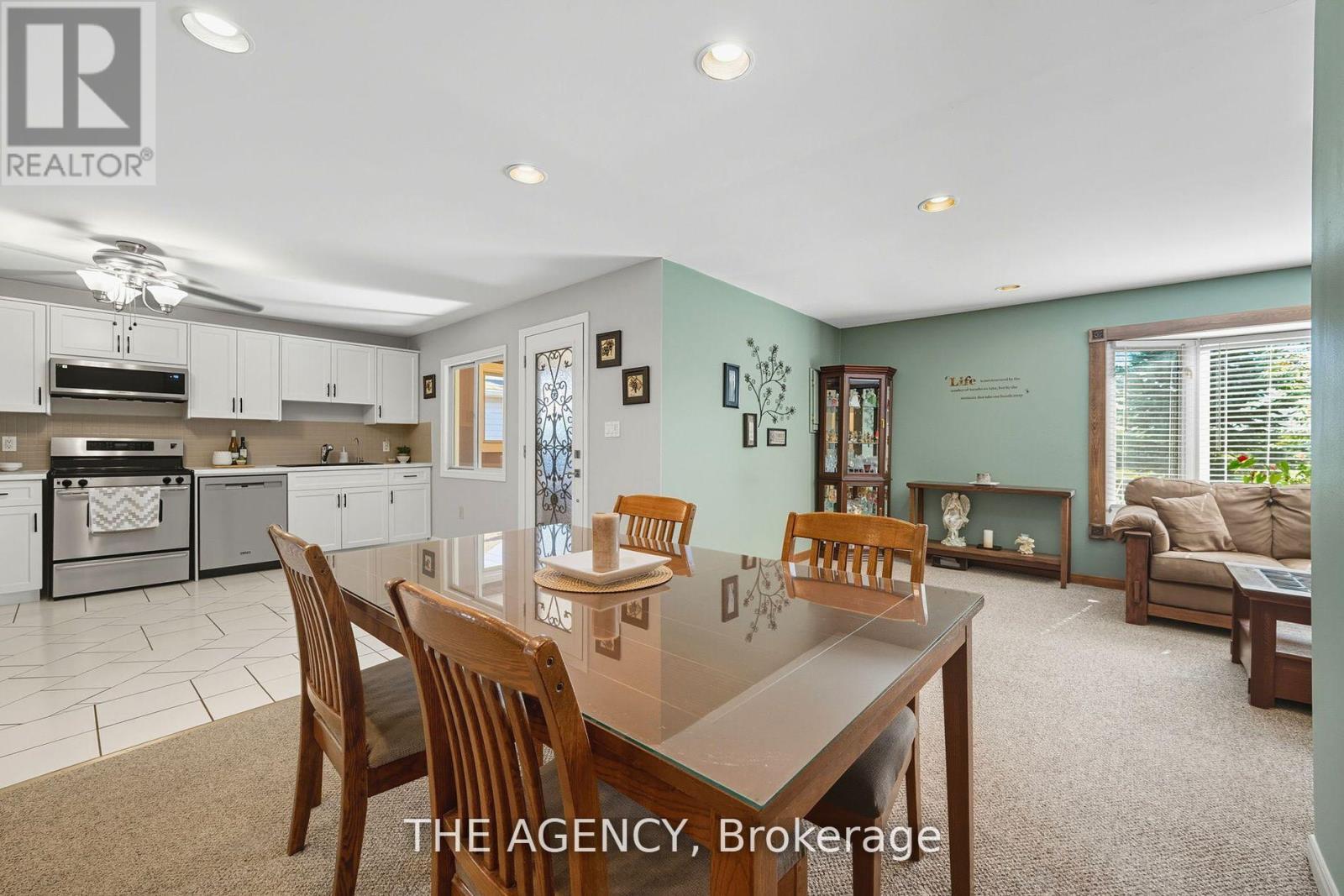 6359 Lyons Creek Road, Niagara Falls, Ontario  L2G 0L9 - Photo 18 - X12467753