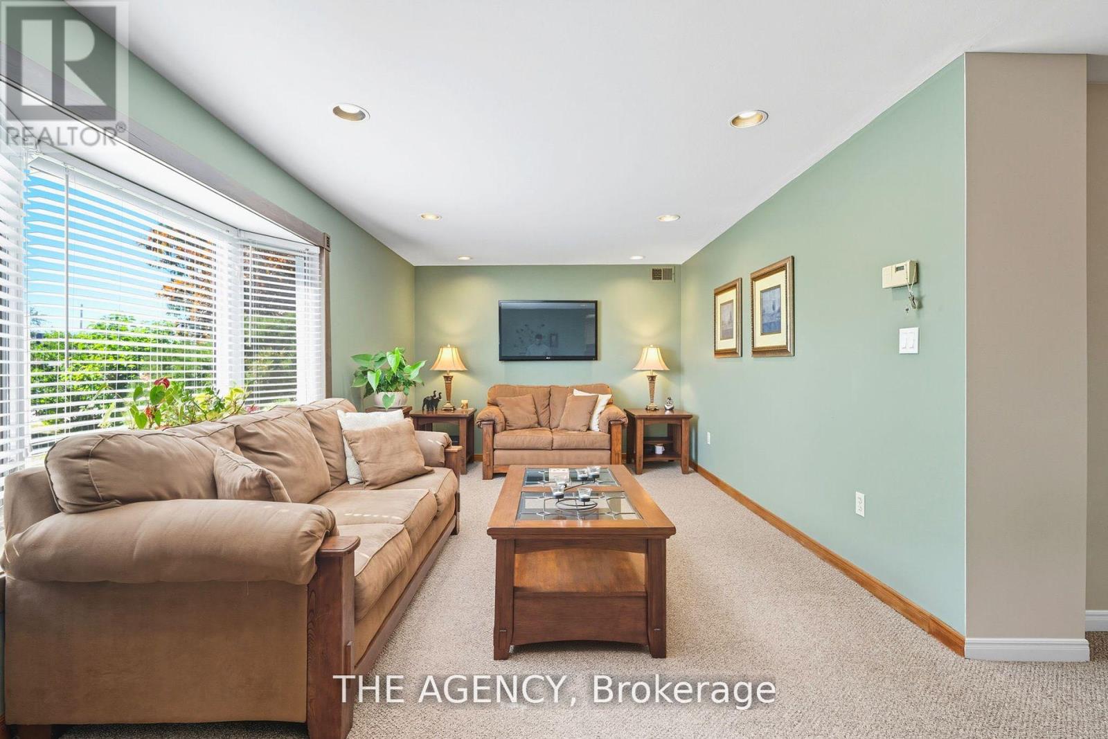 6359 Lyons Creek Road, Niagara Falls, Ontario  L2G 0L9 - Photo 20 - X12467753