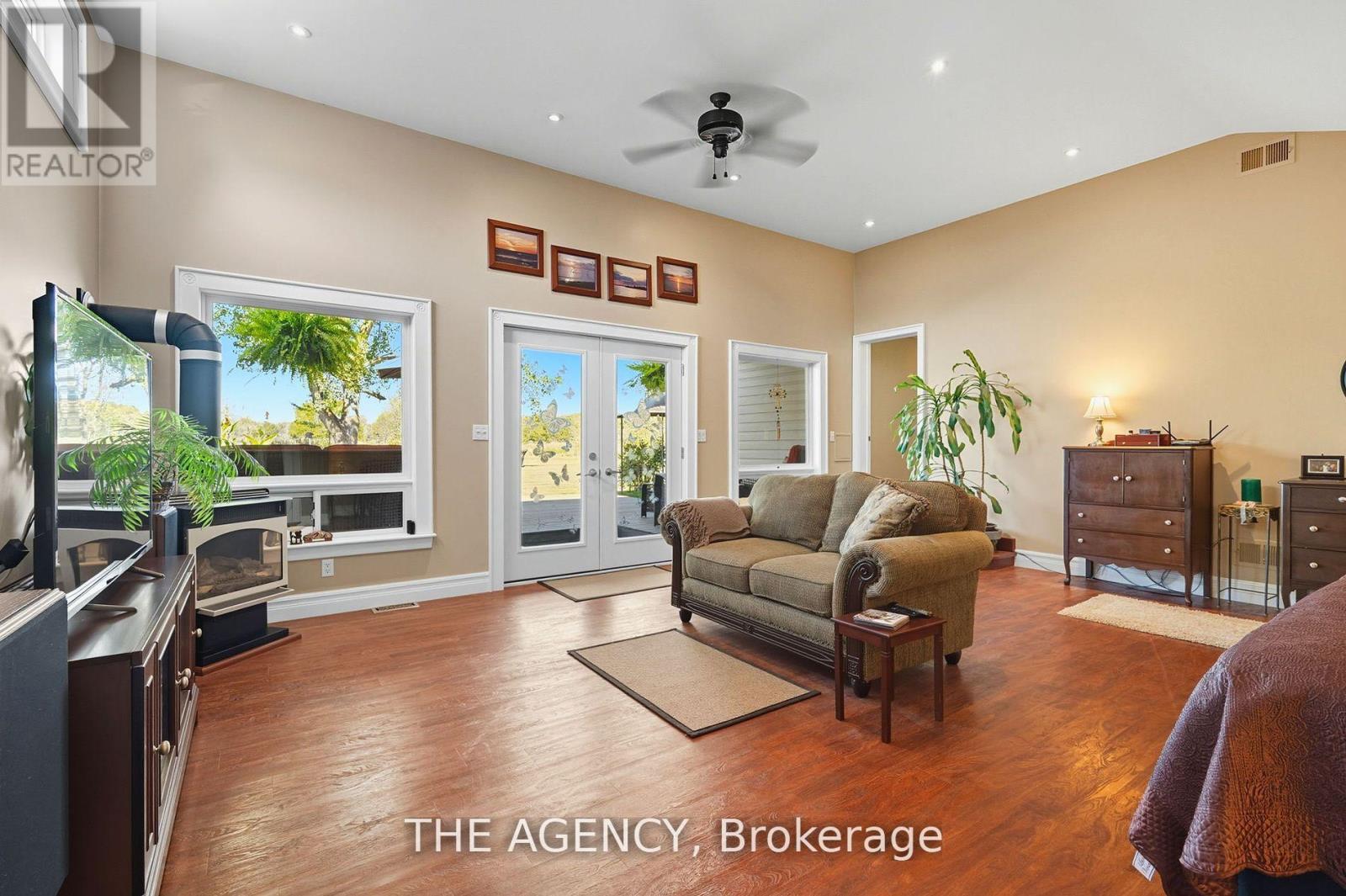6359 Lyons Creek Road, Niagara Falls, Ontario  L2G 0L9 - Photo 27 - X12467753