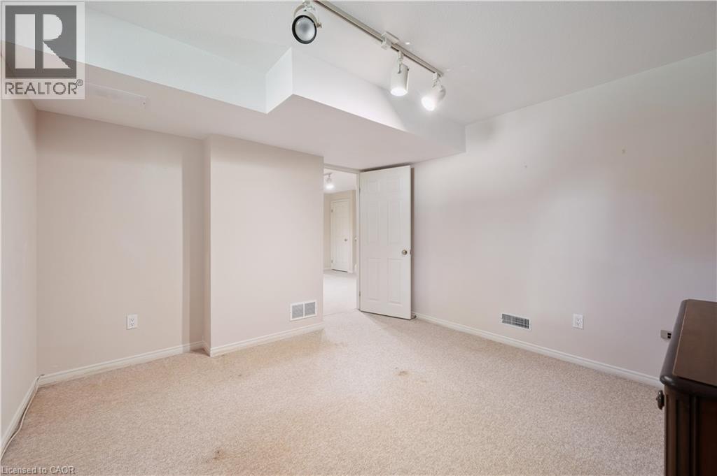 66 Kortright Road E, Guelph, Ontario  N1G 4N8 - Photo 35 - 40779973