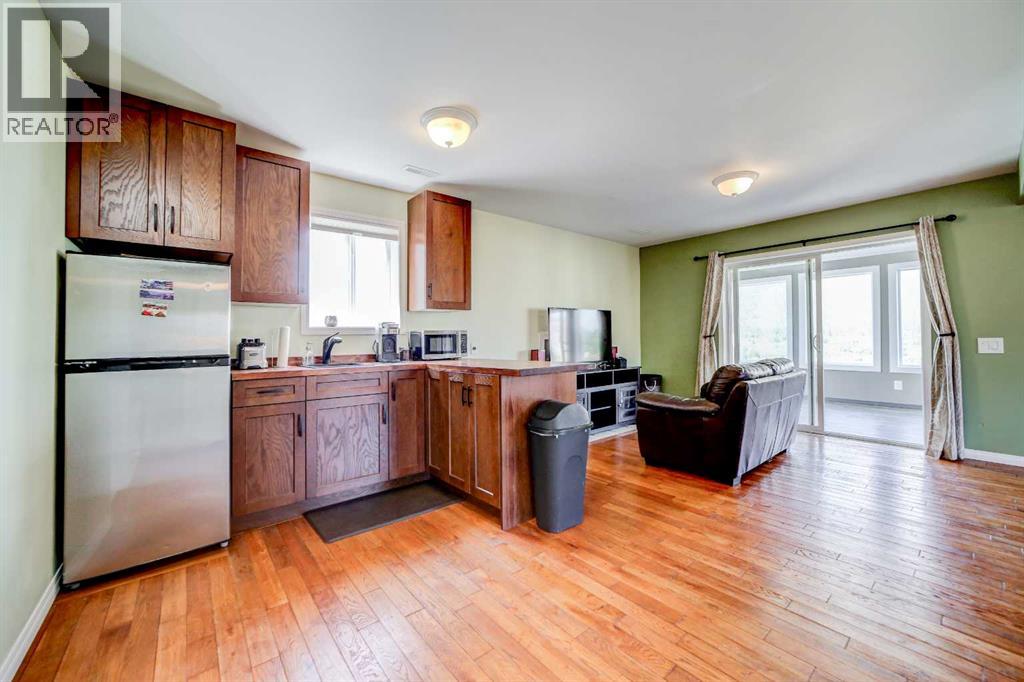 2102 214 Street, Bellevue, Alberta  T0K 0C0 - Photo 28 - A2238491