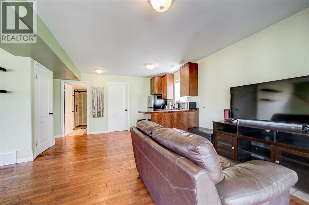 2102 214 Street, Bellevue, Alberta  T0K 0C0 - Photo 24 - A2238491