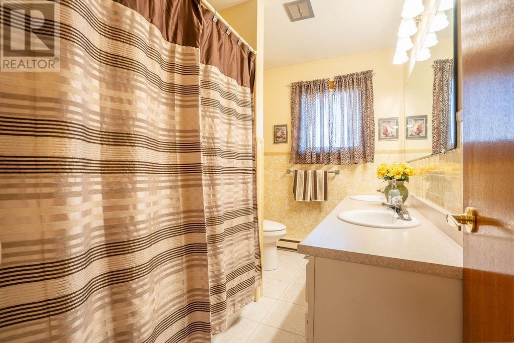 20 Admiral Dr, Sault Ste. Marie, Ontario  P6C 5W3 - Photo 20 - SM253001