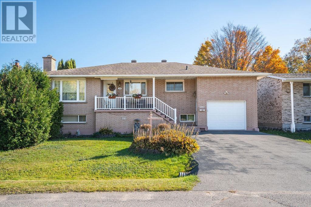 20 Admiral Dr, Sault Ste. Marie, Ontario  P6C 5W3 - Photo 2 - SM253001