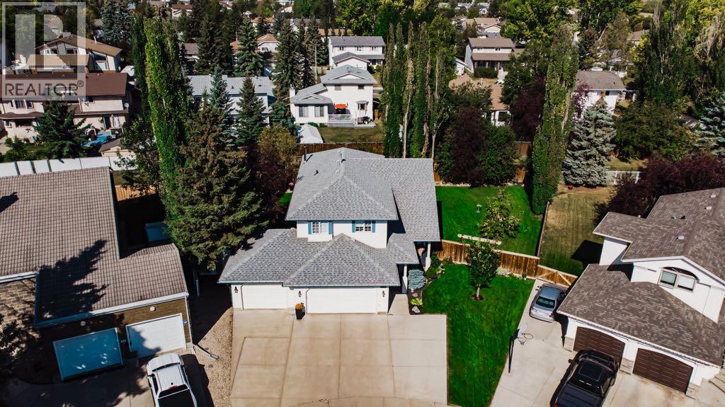 Property at 6110 93A Street image 2