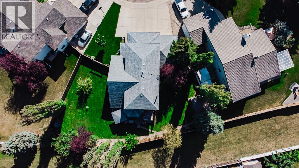 Property at 6110 93A Street image 4