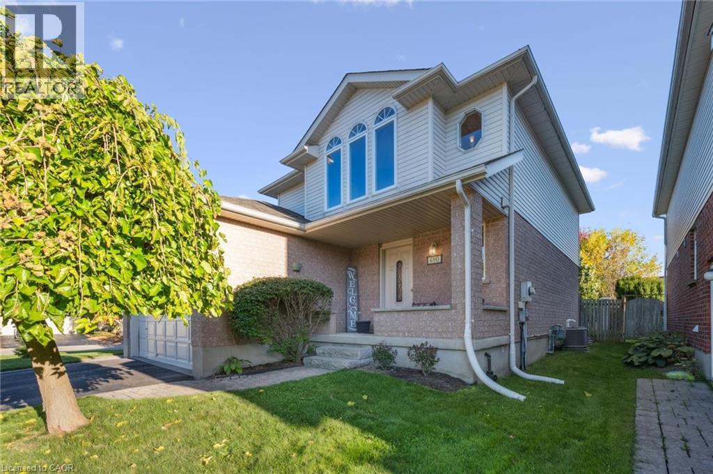 690 Coldstream Drive, Waterloo, Ontario  N2V 2J1 - Photo 2 - 40779948