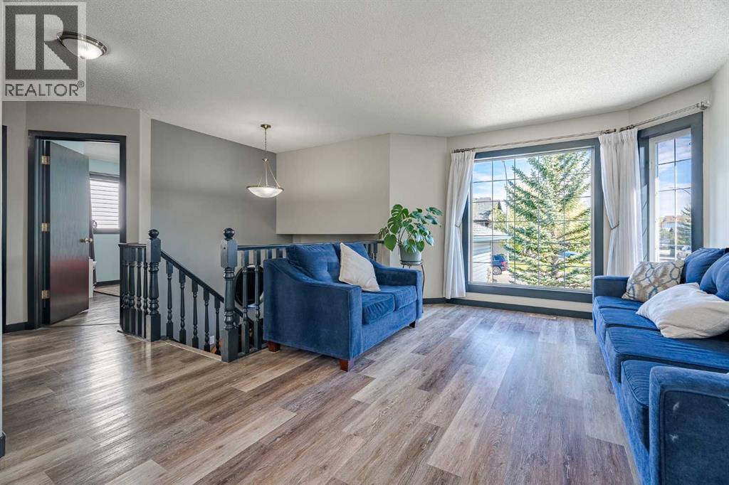 140 Stonegate Close Nw, Airdrie, Alberta  T4B 2V2 - Photo 5 - A2249635