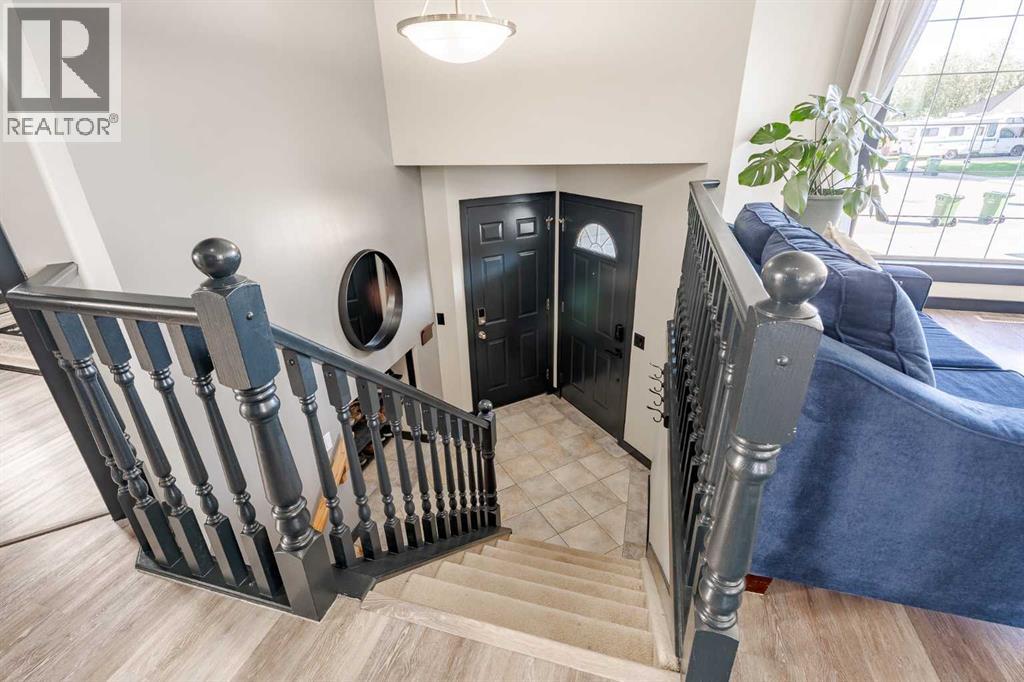 140 Stonegate Close Nw, Airdrie, Alberta  T4B 2V2 - Photo 8 - A2249635