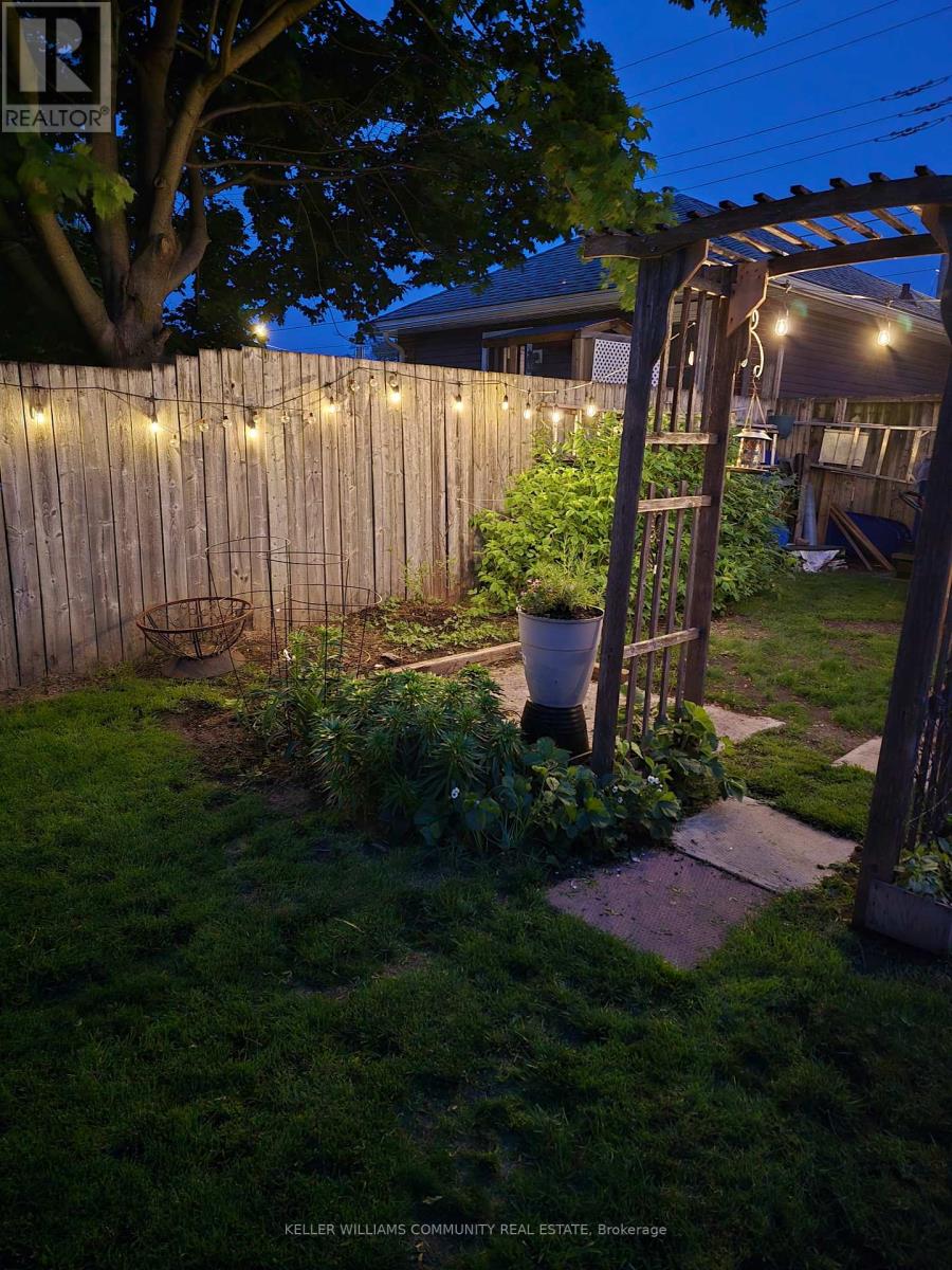 112 Lansdowne Street W, Peterborough, Ontario  K9J 1Y1 - Photo 45 - X12467781