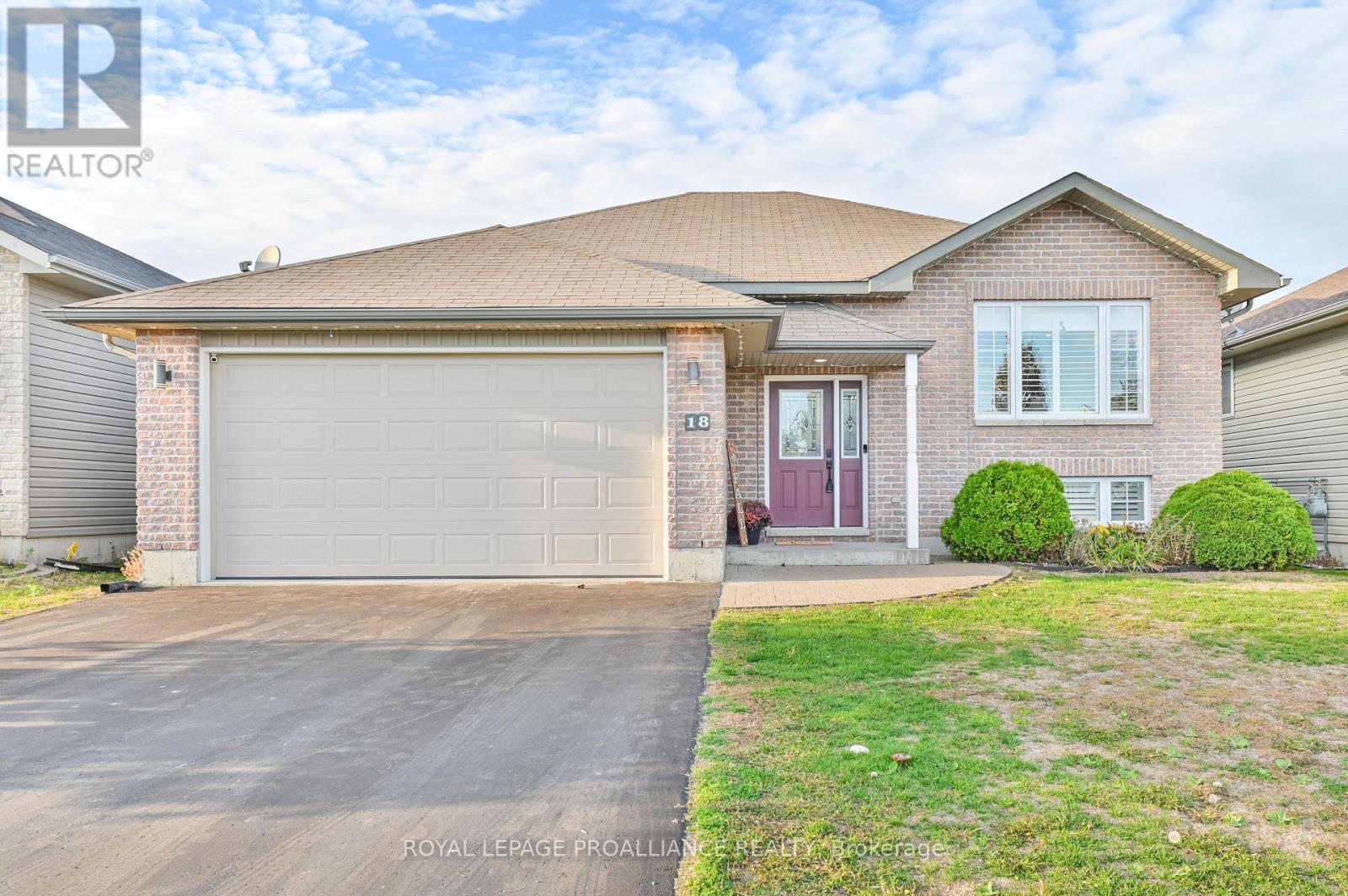 18 Fox Den Drive, Brighton, Ontario  K0K 1H0 - Photo 1 - X12467784