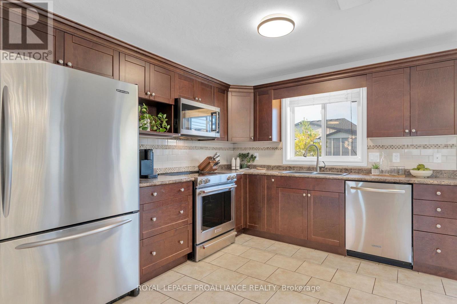 18 Fox Den Drive, Brighton, Ontario  K0K 1H0 - Photo 16 - X12467784