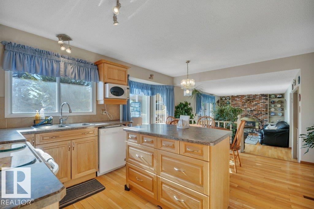 1117 77 St Nw, Edmonton, Alberta  T6K 3G4 - Photo 11 - E4462449