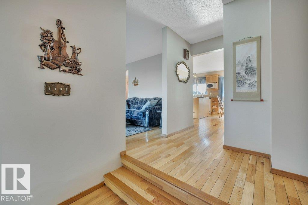 1117 77 St Nw, Edmonton, Alberta  T6K 3G4 - Photo 5 - E4462449