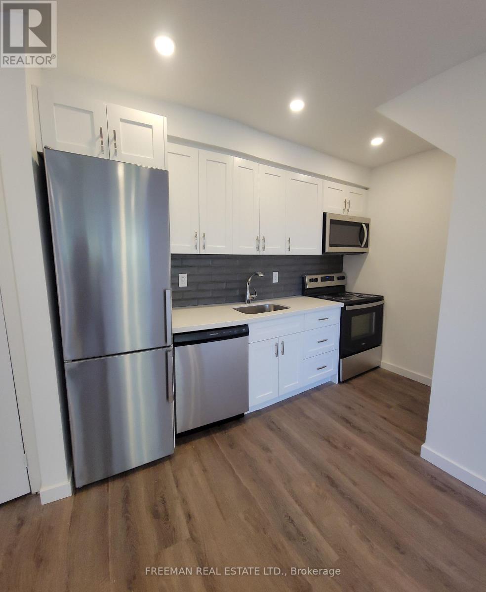 Apt. 2 - 266 Marlee Avenue, Toronto, Ontario  M6B 3H7 - Photo 2 - W12467595