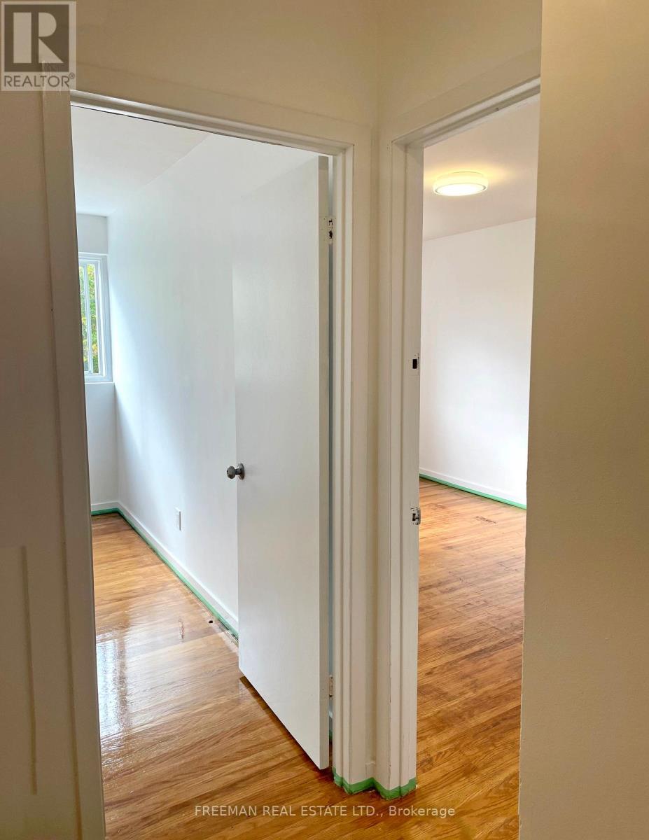 Apt. 2 - 266 Marlee Avenue, Toronto, Ontario  M6B 3H7 - Photo 5 - W12467595