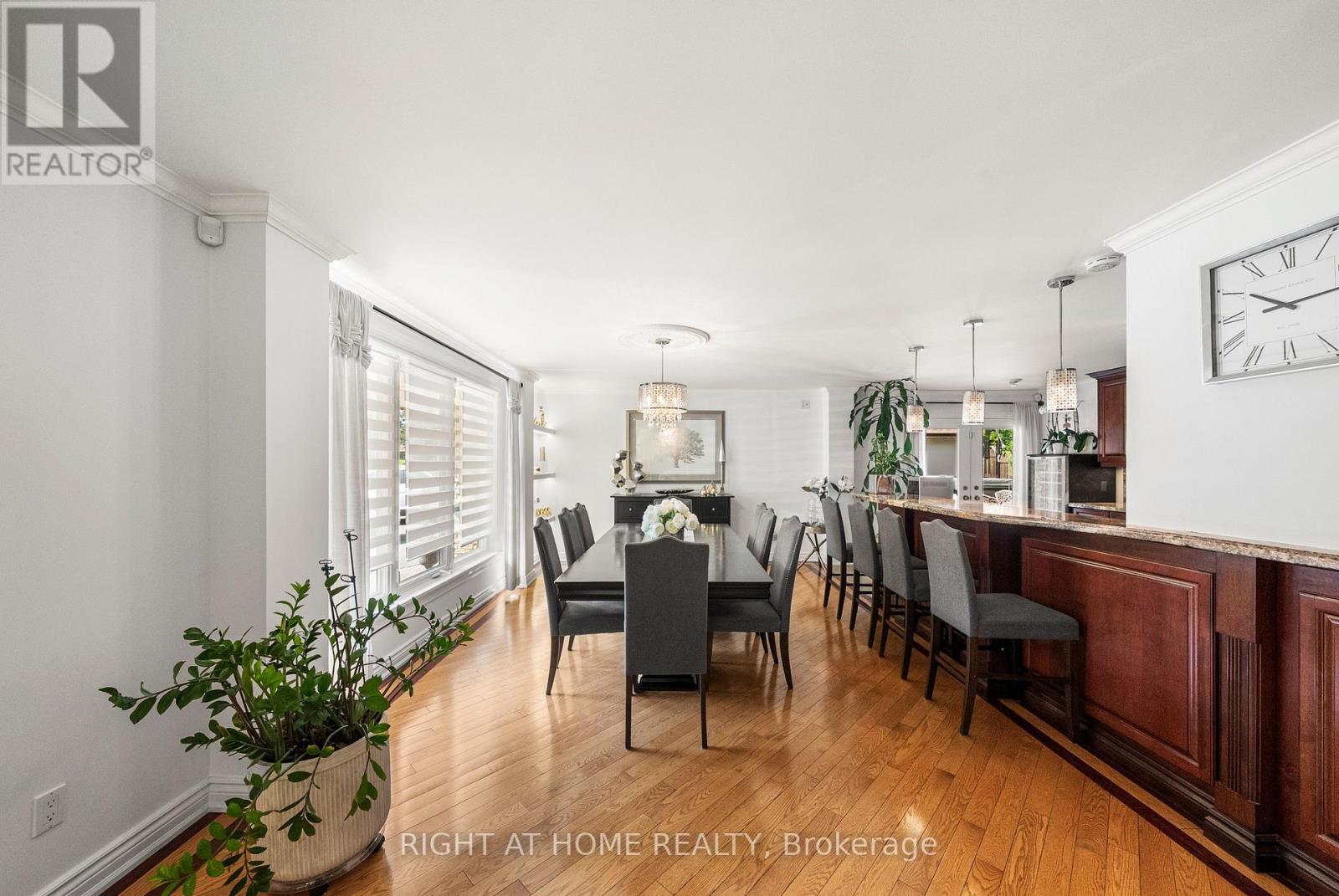1045 Bloor Street, Mississauga, Ontario  L4Y 2N3 - Photo 16 - W12467600