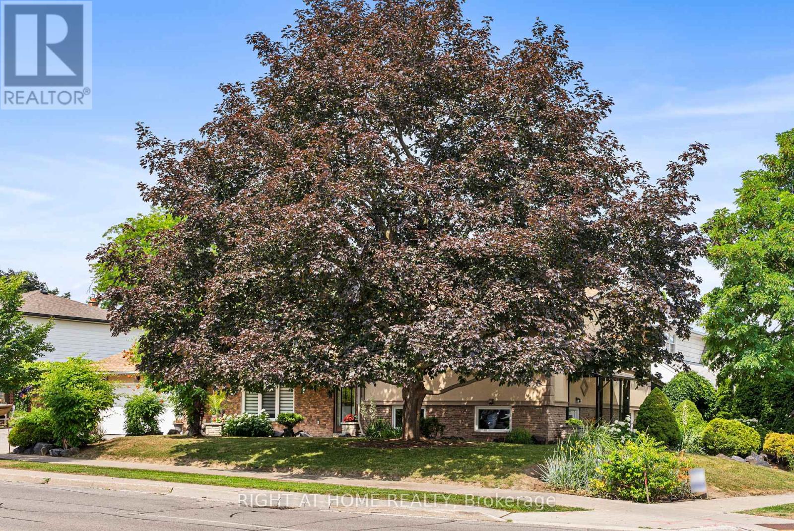 1045 Bloor Street, Mississauga, Ontario  L4Y 2N3 - Photo 50 - W12467600