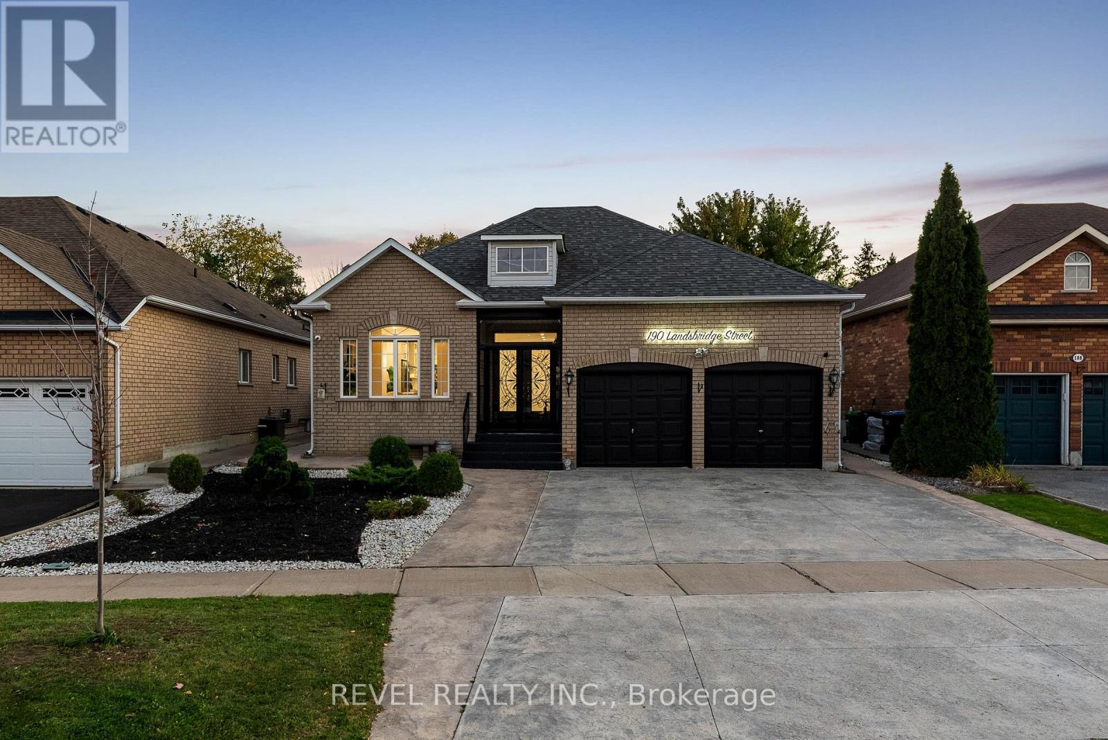 190 LANDSBRIDGE STREET, Caledon, Ontario