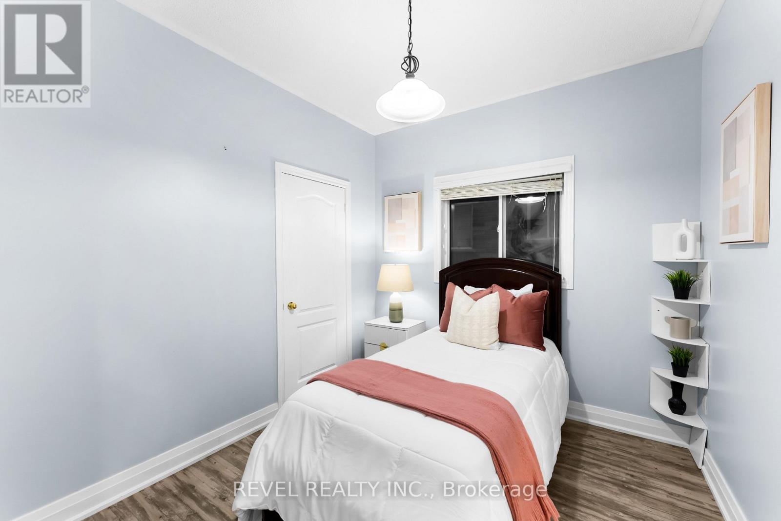 190 Landsbridge Street, Caledon, Ontario  L7E 2A3 - Photo 25 - W12467606