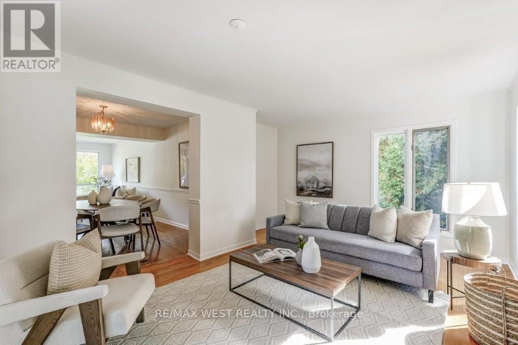 47 Breadner Drive, Toronto, Ontario  M9R 3M5 - Photo 17 - W12467623