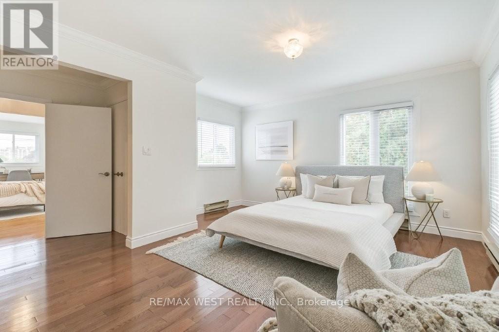 47 Breadner Drive, Toronto, Ontario  M9R 3M5 - Photo 22 - W12467623