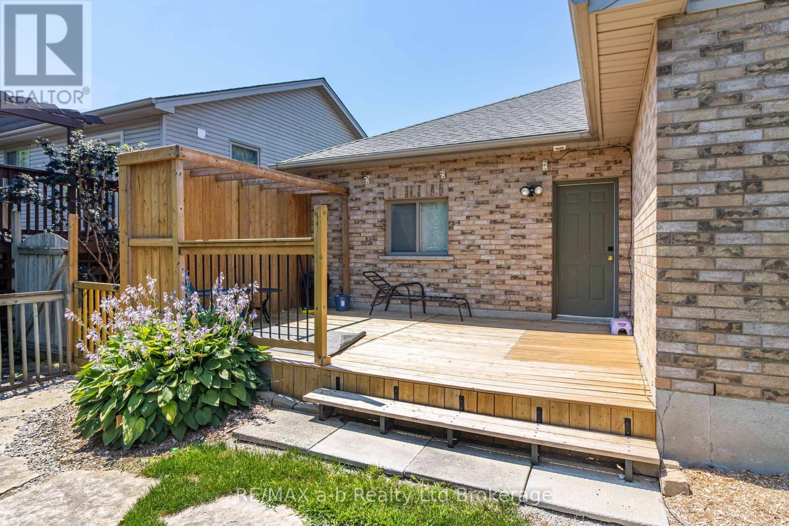 18 Oriole Crescent, Woodstock, Ontario  N4T 1T1 - Photo 24 - X12467800