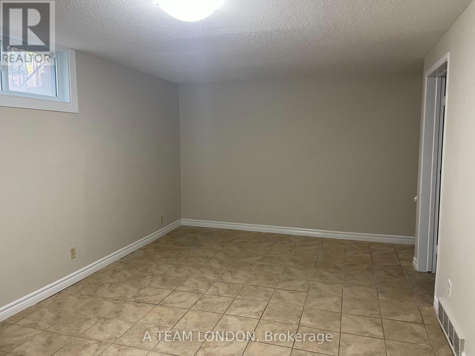 33 - 126 Belmont Drive, London South, Ontario  N6J 4W1 - Photo 22 - X12467803
