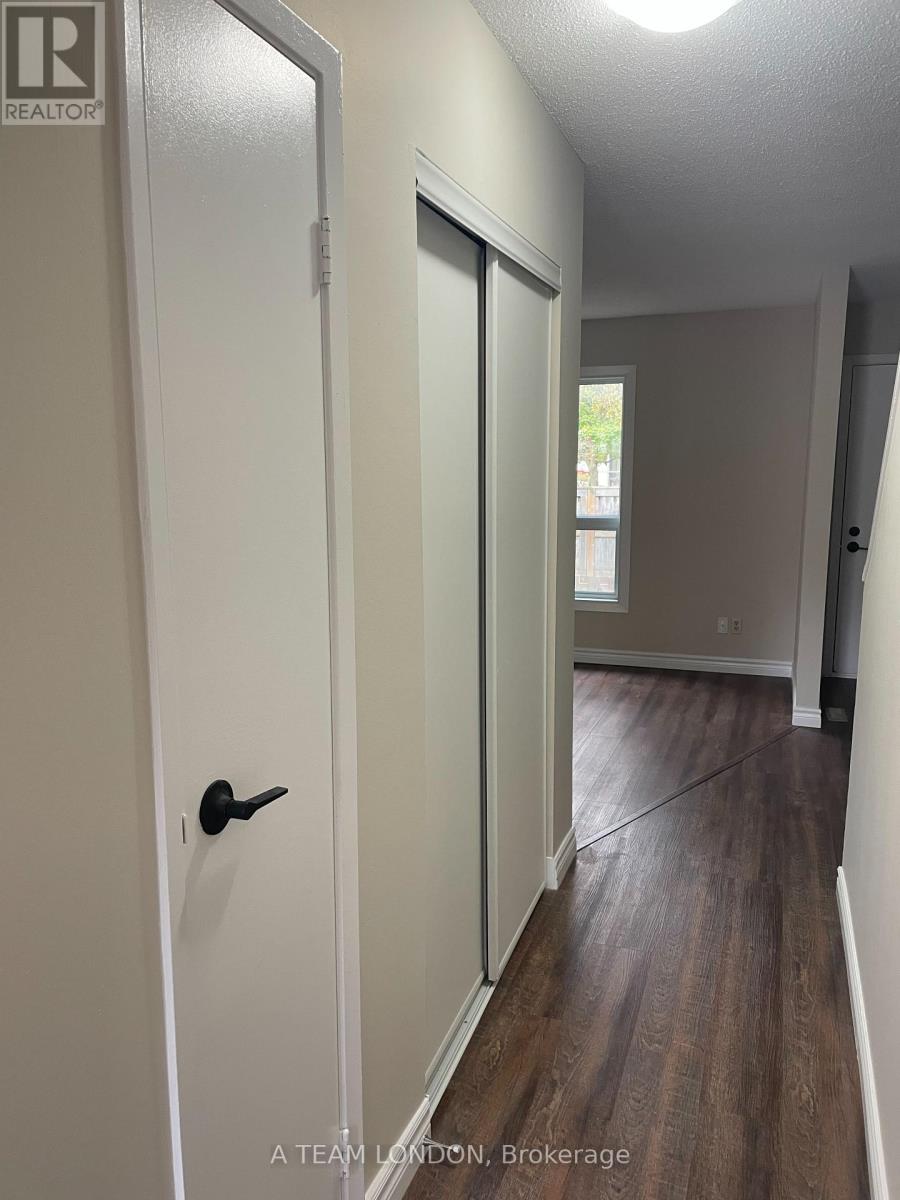 33 - 126 Belmont Drive, London South, Ontario  N6J 4W1 - Photo 4 - X12467803