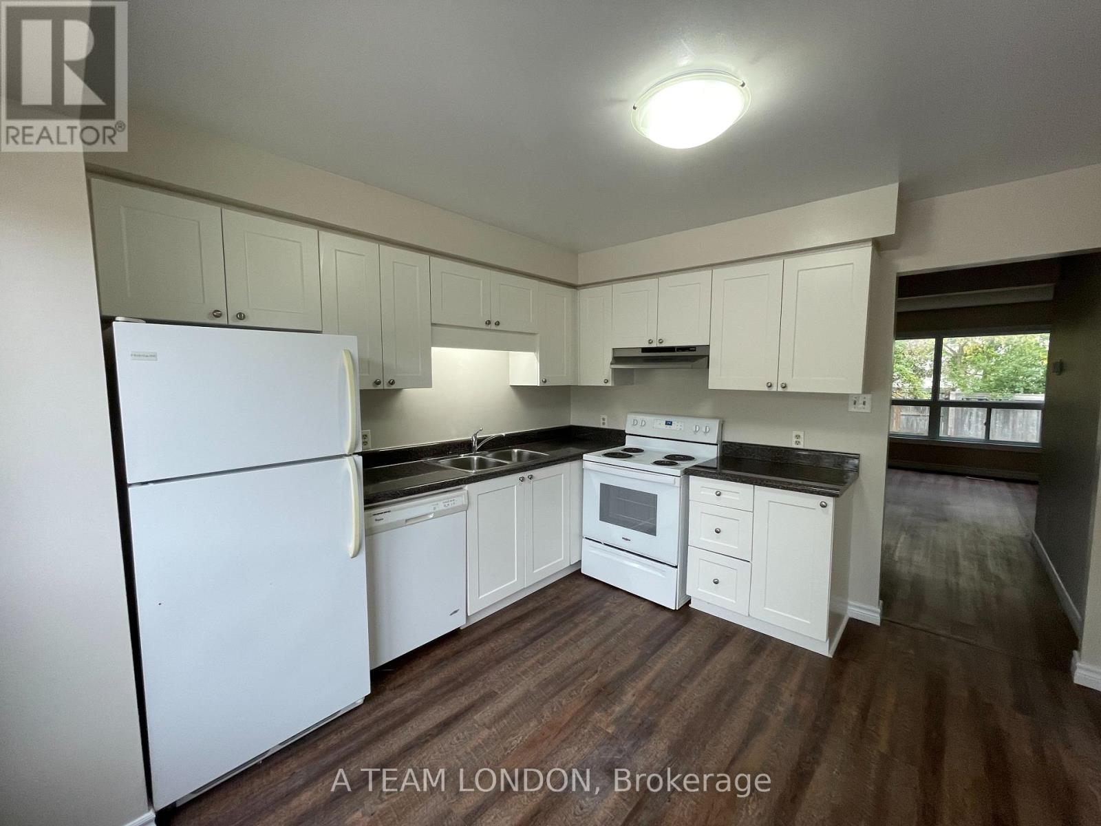 33 - 126 Belmont Drive, London South, Ontario  N6J 4W1 - Photo 6 - X12467803