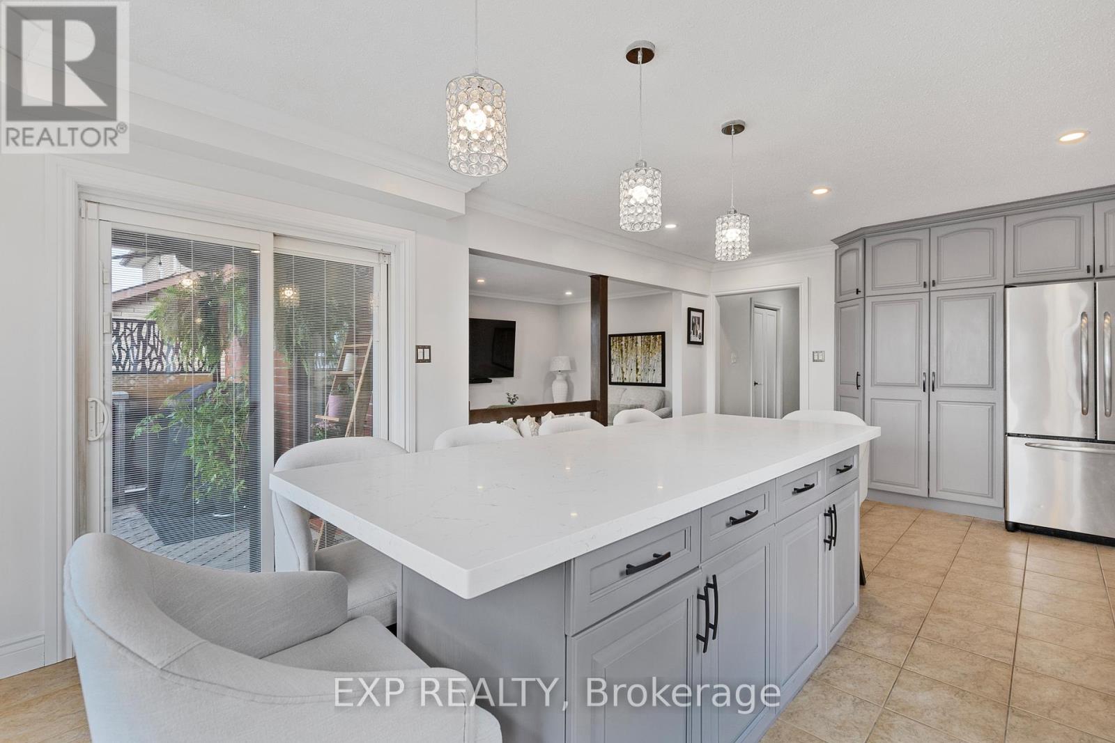 10 Vega Crescent, Hamilton, Ontario  L8E 4S7 - Photo 15 - X12467577