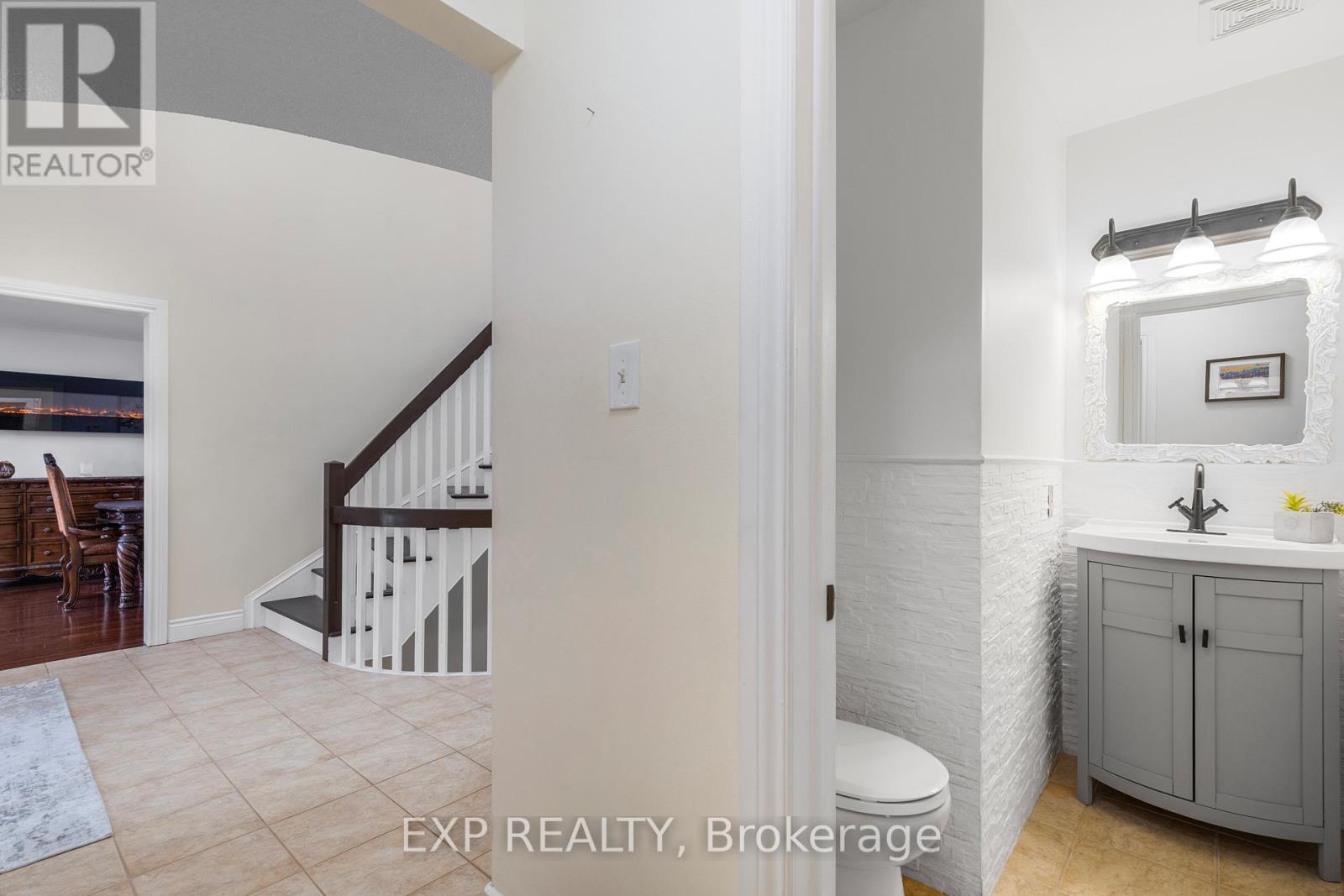10 Vega Crescent, Hamilton, Ontario  L8E 4S7 - Photo 21 - X12467577