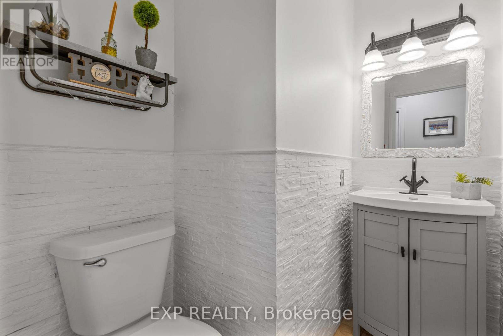 10 Vega Crescent, Hamilton, Ontario  L8E 4S7 - Photo 22 - X12467577