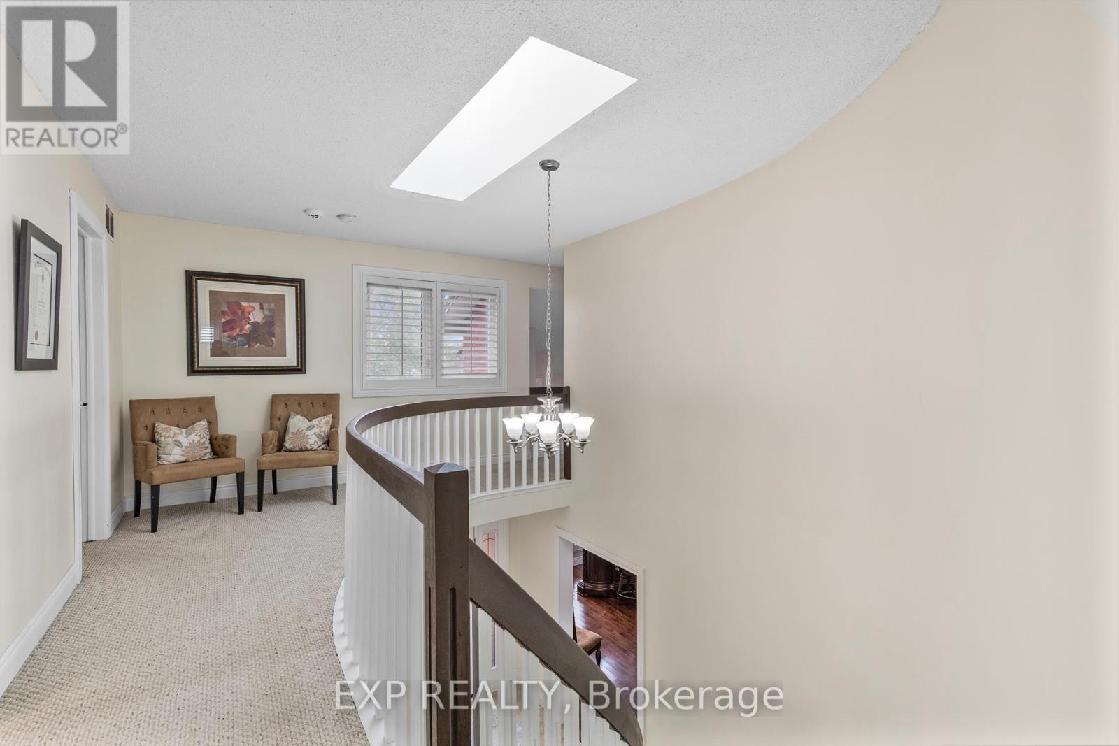 10 Vega Crescent, Hamilton, Ontario  L8E 4S7 - Photo 23 - X12467577