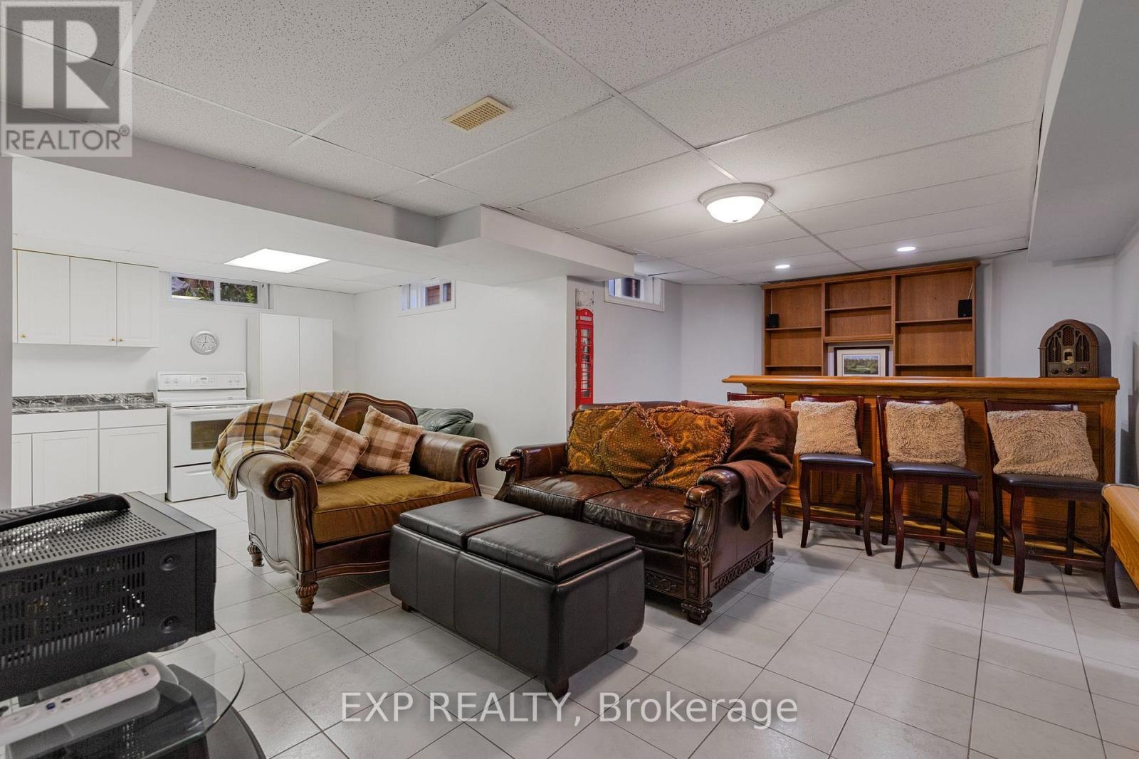 10 Vega Crescent, Hamilton, Ontario  L8E 4S7 - Photo 39 - X12467577