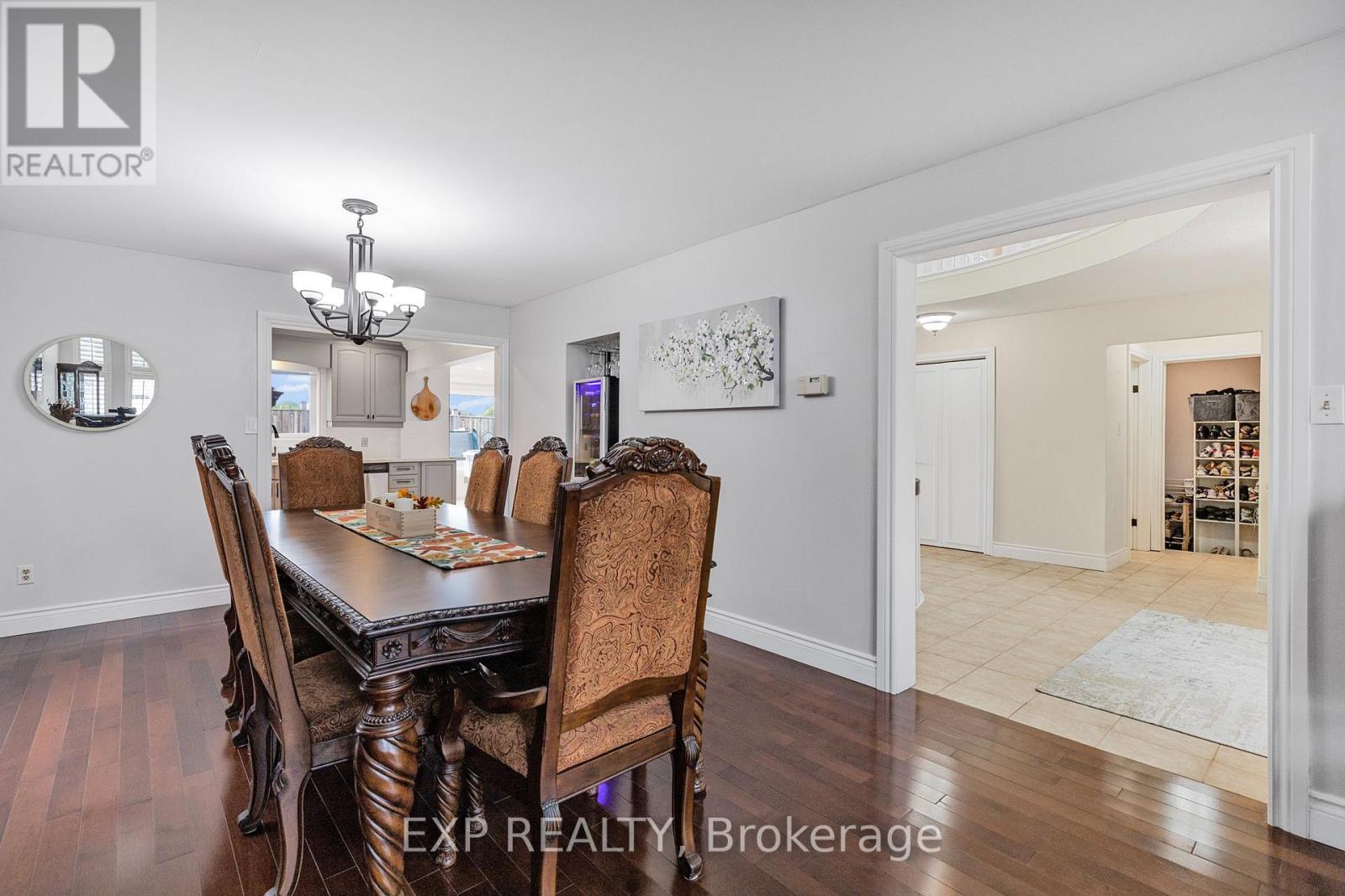 10 Vega Crescent, Hamilton, Ontario  L8E 4S7 - Photo 8 - X12467577