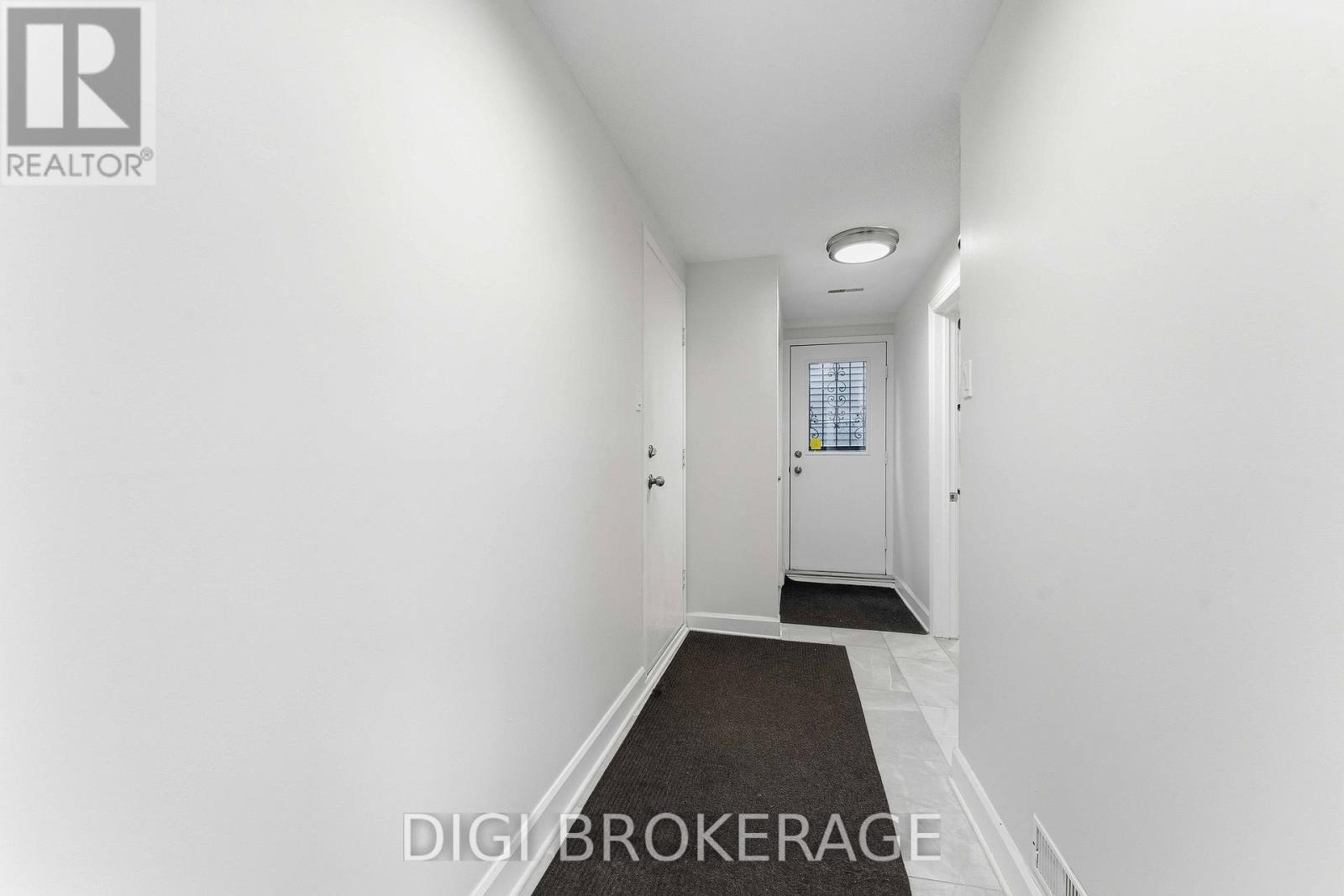 98 Gillespie Crescent, Ottawa, Ontario  K1V 0J2 - Photo 42 - X12465269