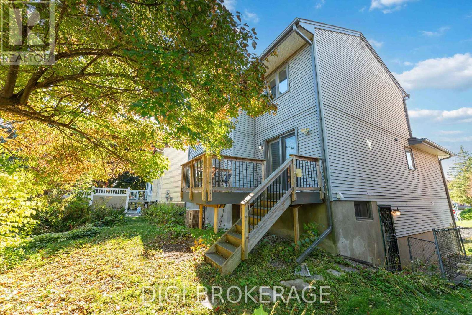 98 Gillespie Crescent, Ottawa, Ontario  K1V 0J2 - Photo 46 - X12465269