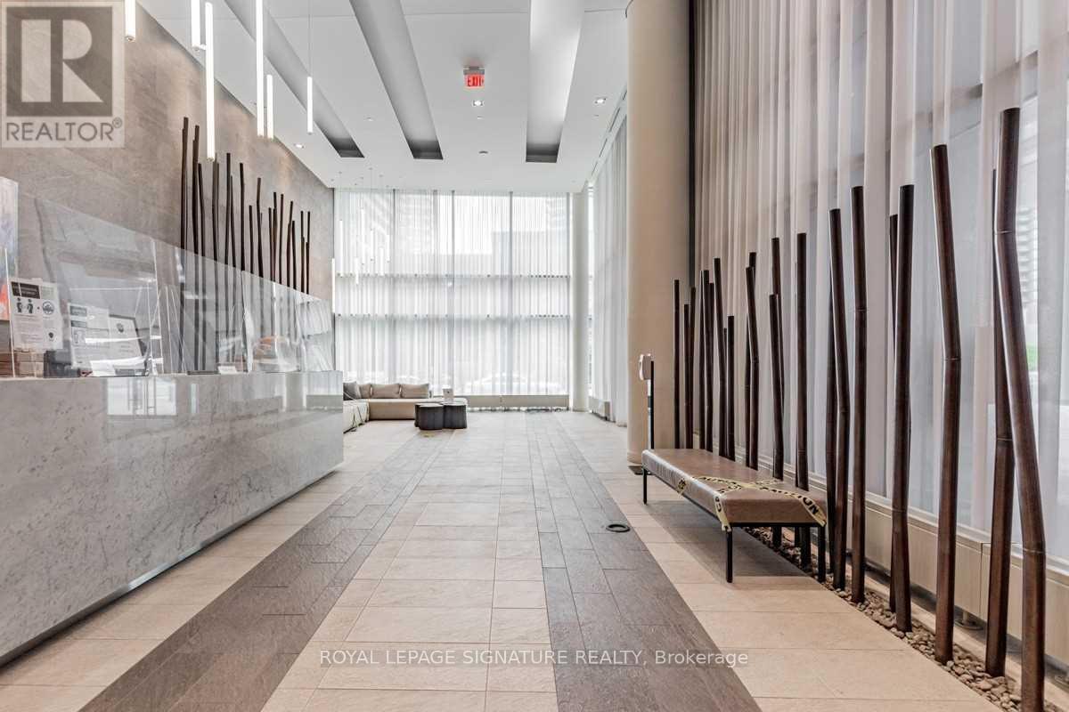 2110 - 72 Esther Shiner Boulevard, Toronto, Ontario  M2K 0C4 - Photo 2 - C12467687