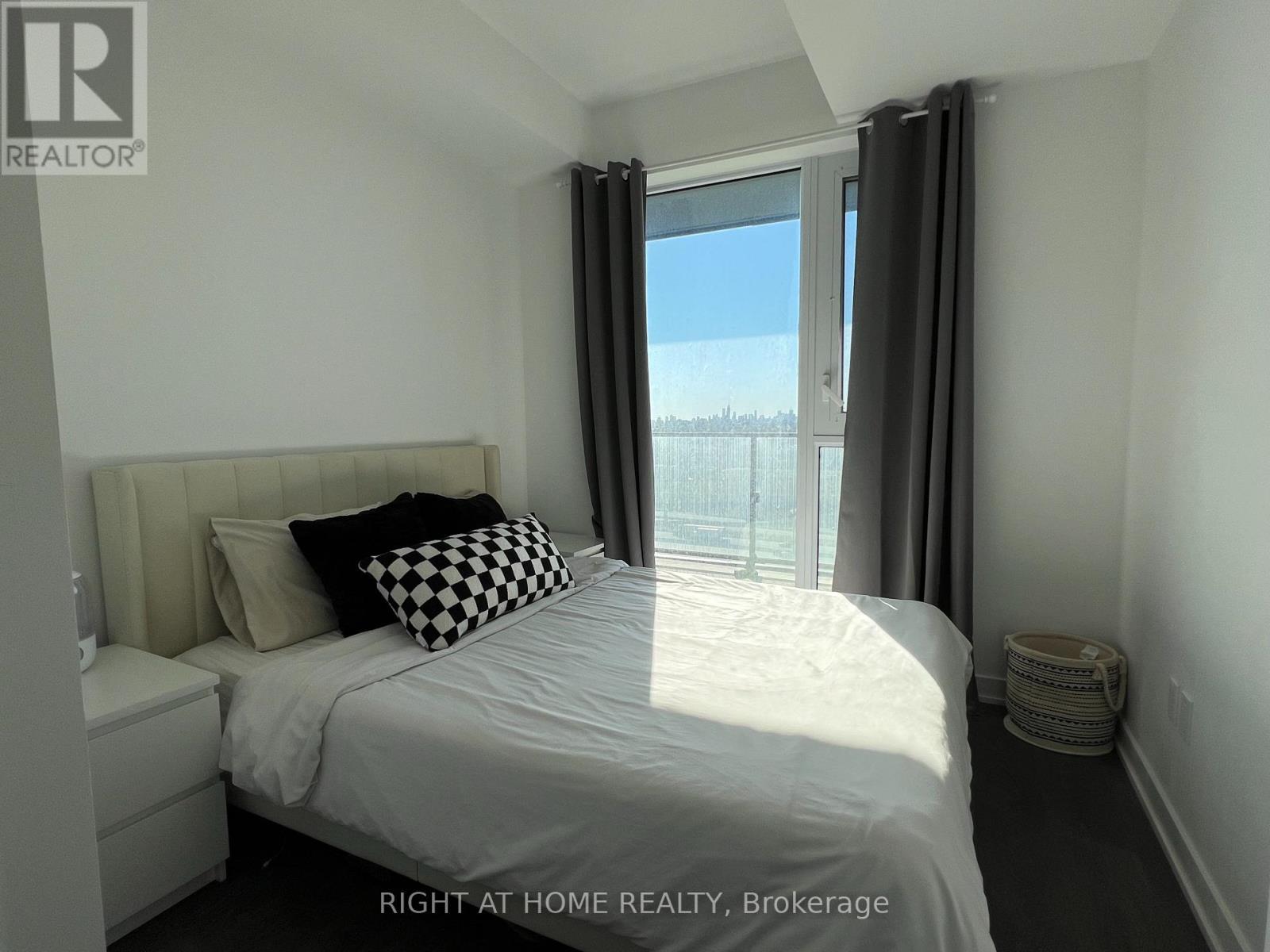 1509 - 8 Tippett Road, Toronto, Ontario  M3H 0E7 - Photo 23 - C12467790