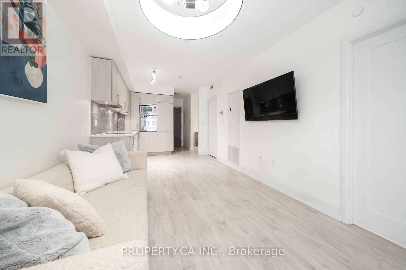621e - 576 Front Street W, Toronto, Ontario  M5V 1C1 - Photo 3 - C12467809