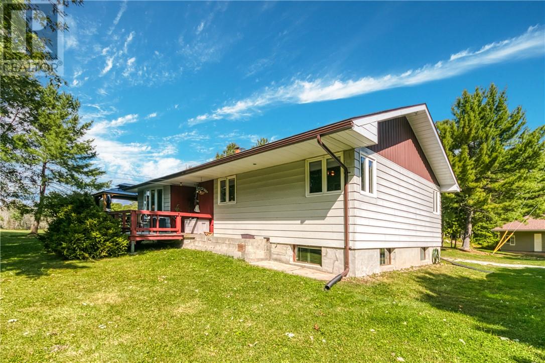 43 Club Road, Worthington, Ontario  P0M 3H0 - Photo 3 - 2125271