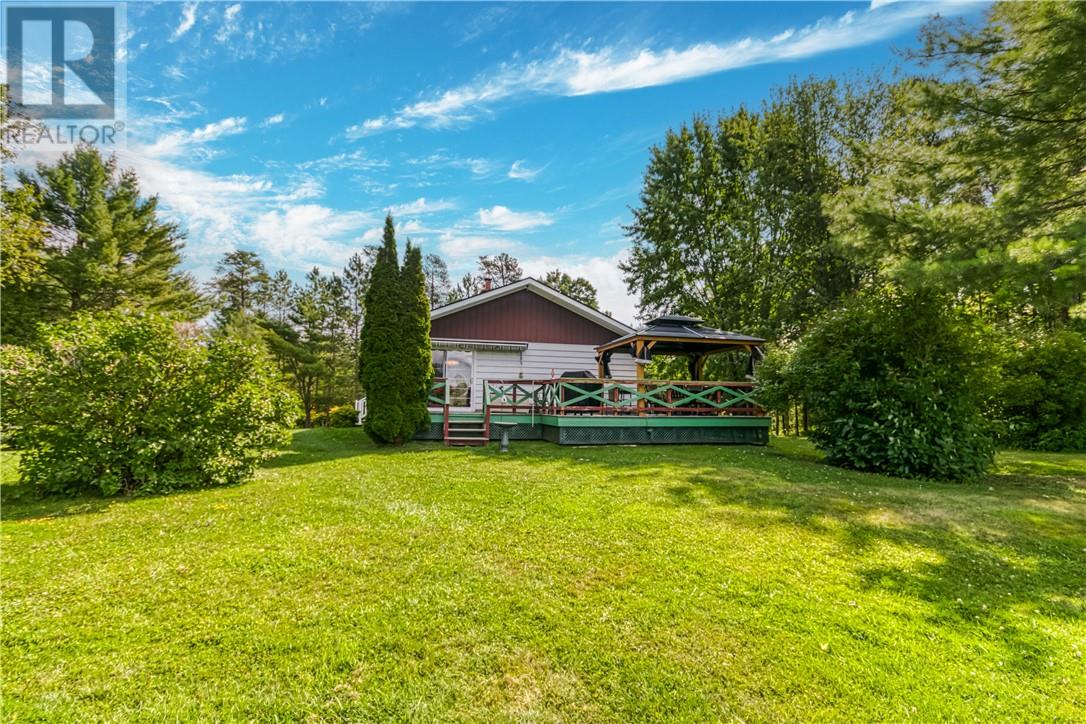 43 Club Road, Worthington, Ontario  P0M 3H0 - Photo 5 - 2125271