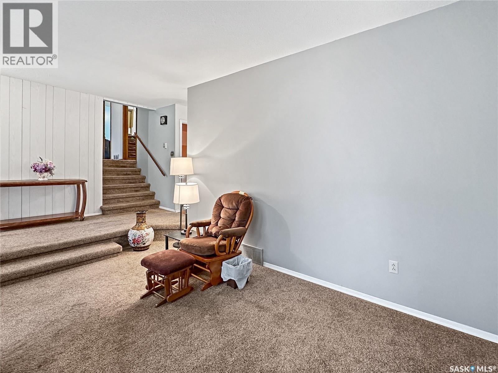 425 Hudson Avenue, Fort Qu'appelle, Saskatchewan  S0G 1S0 - Photo 10 - SK021056