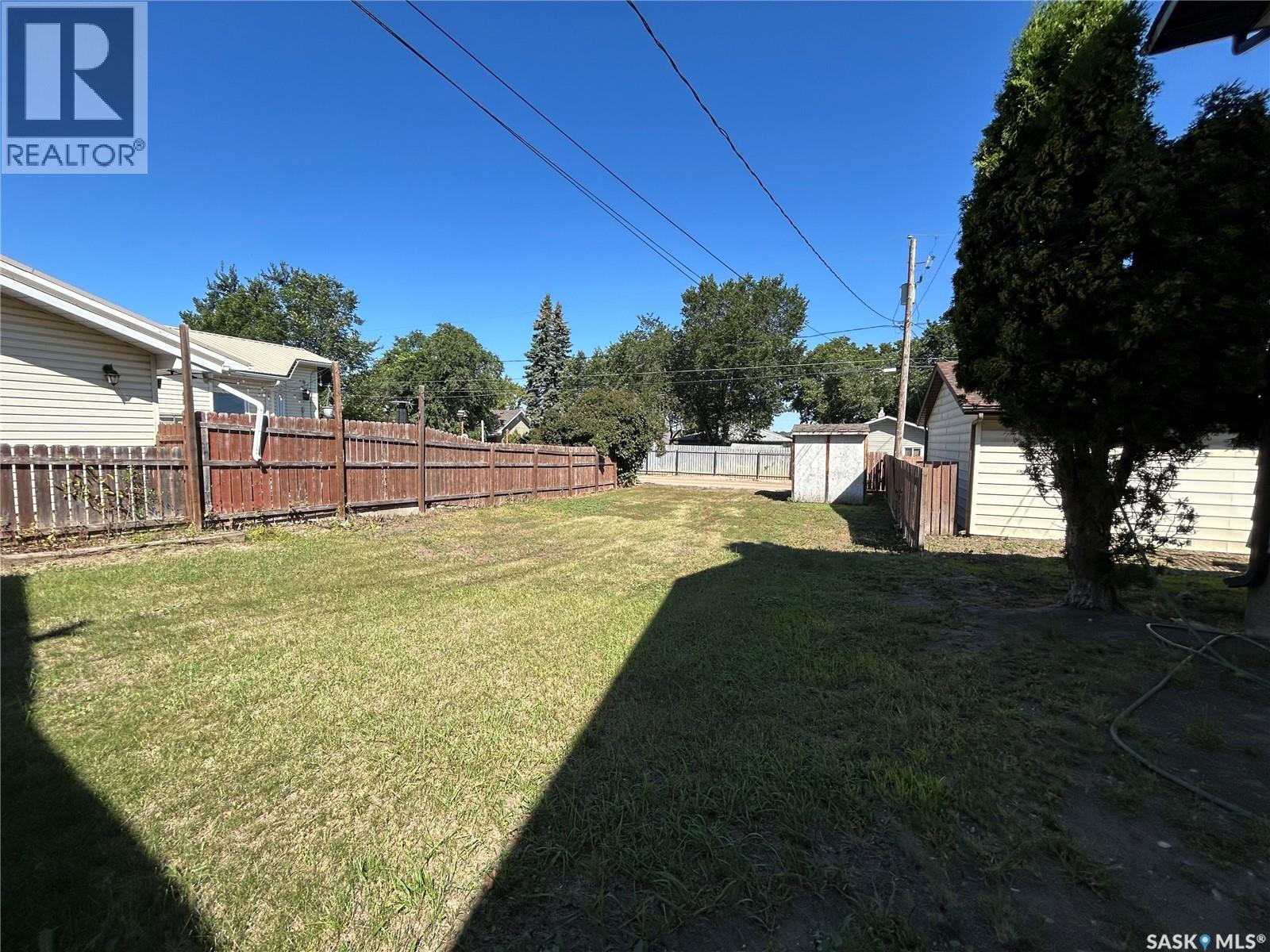 1122 Iroquois Street W, Moose Jaw, Saskatchewan  S6H 5B9 - Photo 12 - SK021026