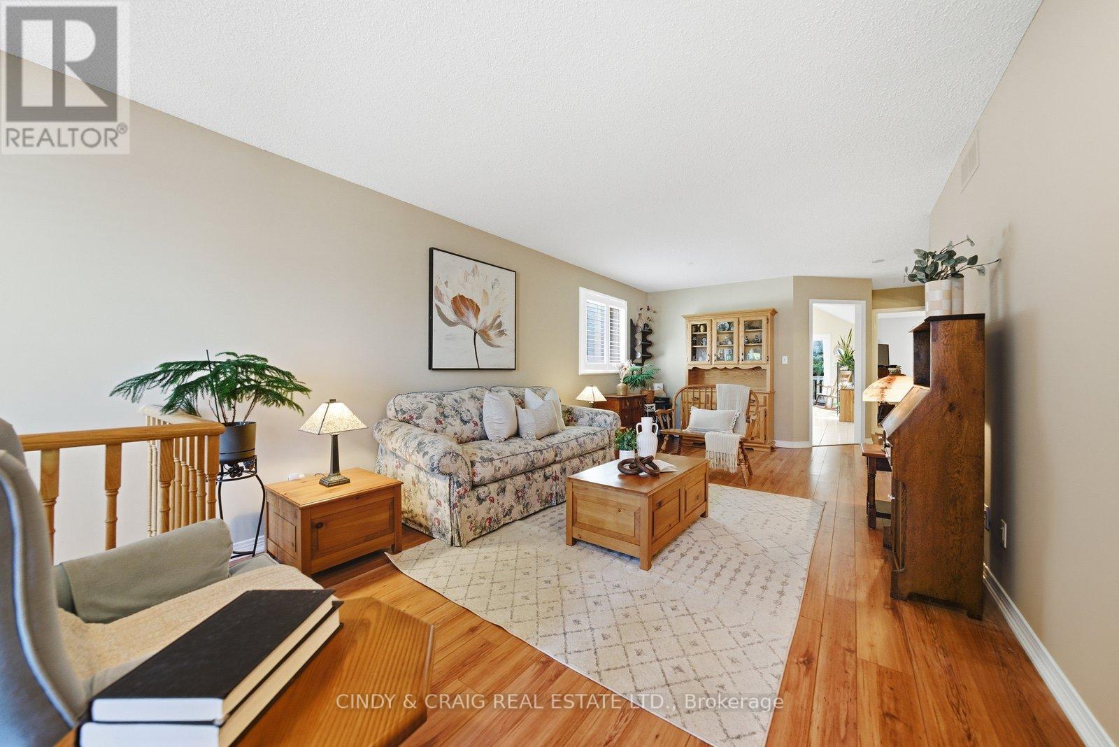 318 Sandringham Drive, Clarington, Ontario  L1E 3A7 - Photo 2 - E12467716