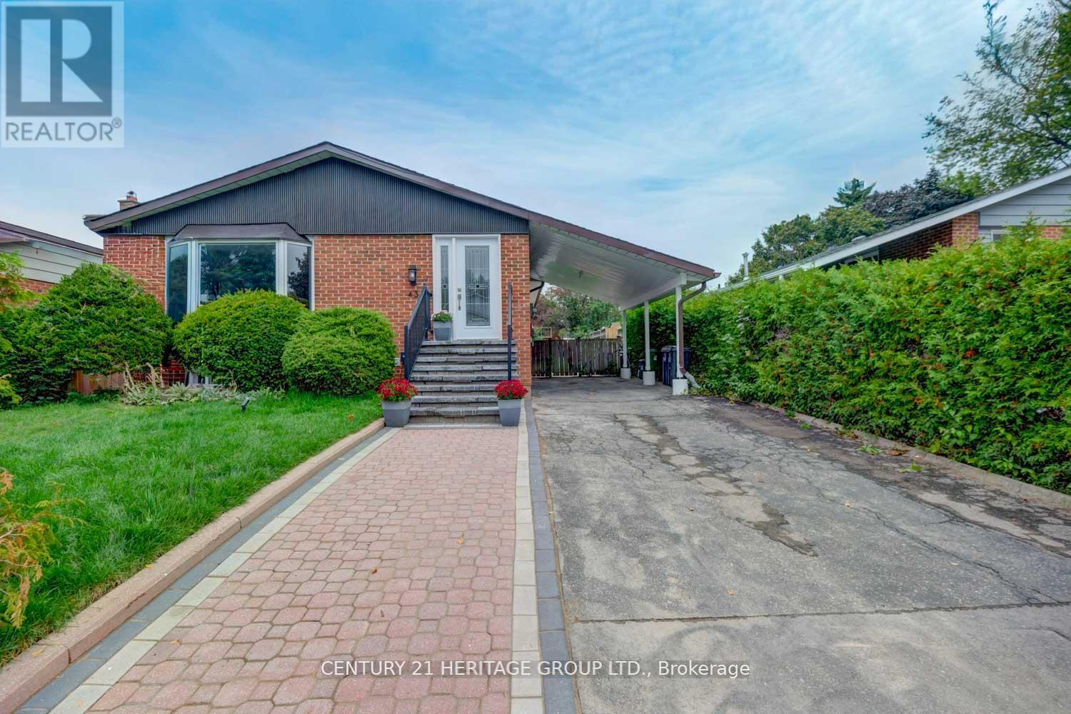 43 Howell Square, Toronto, Ontario  M1B 1C3 - Photo 3 - E12467720