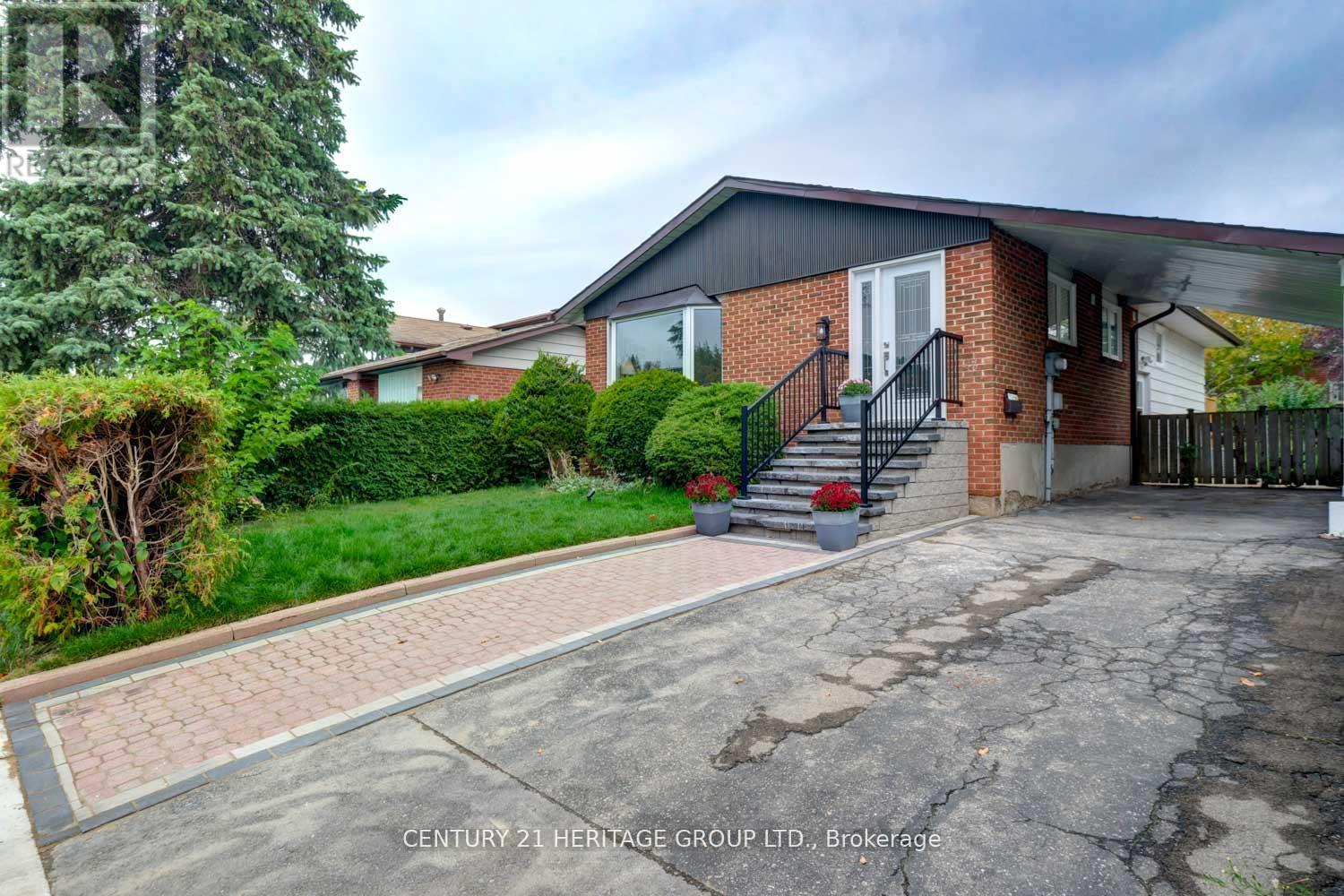 43 Howell Square, Toronto, Ontario  M1B 1C3 - Photo 4 - E12467720